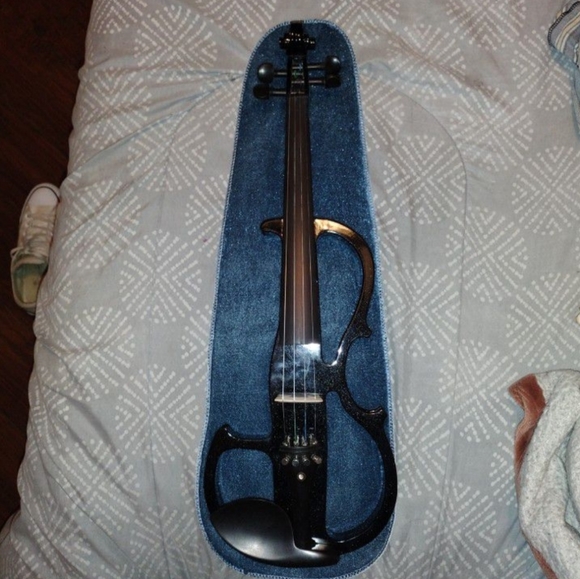 Cecilio electric violin - Picture 5 of 7